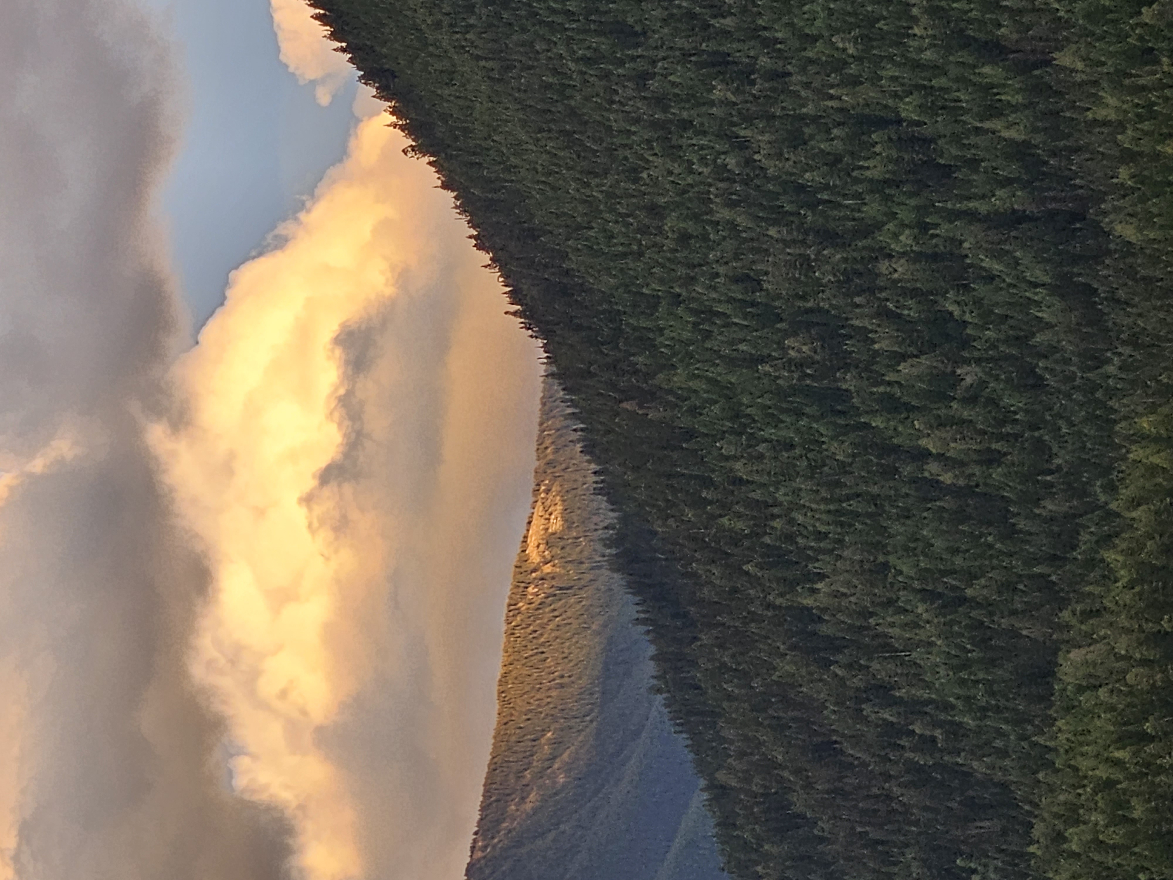 Vanderwerff, M.M. (2023). White Swan sky. [photograph].